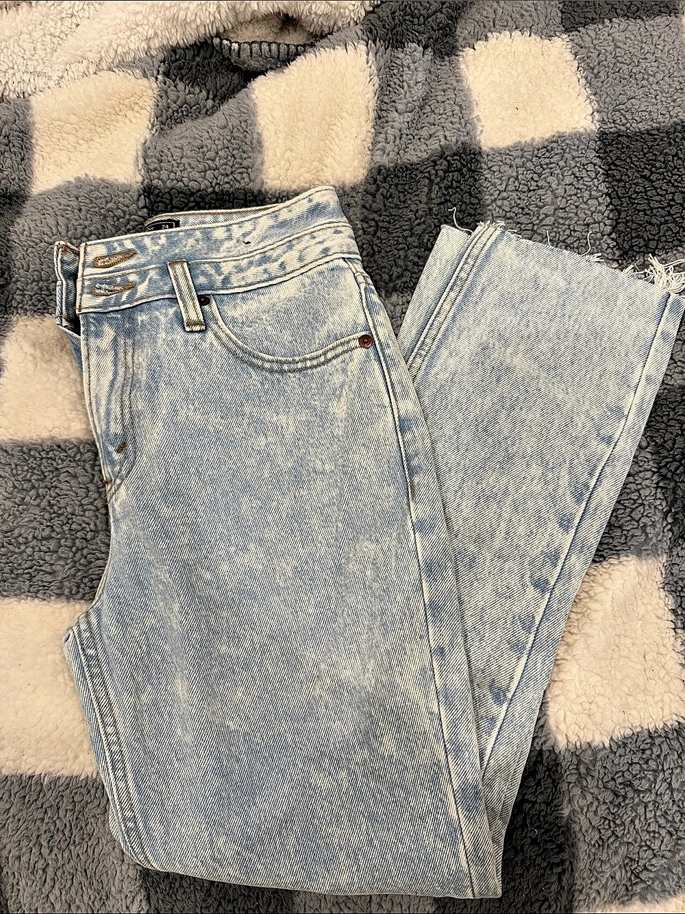 Abercrombie & Fitch A&F Mom Jean Straight Leg Jeans Blue Waist 24